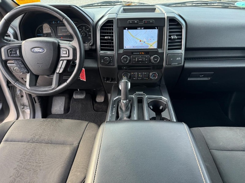 Ford F-150 Vehicle Full-screen Gallery Image 15