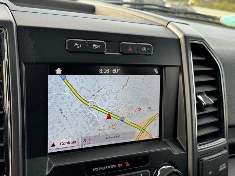 Ford F-150 Vehicle Full-screen Gallery Image 22