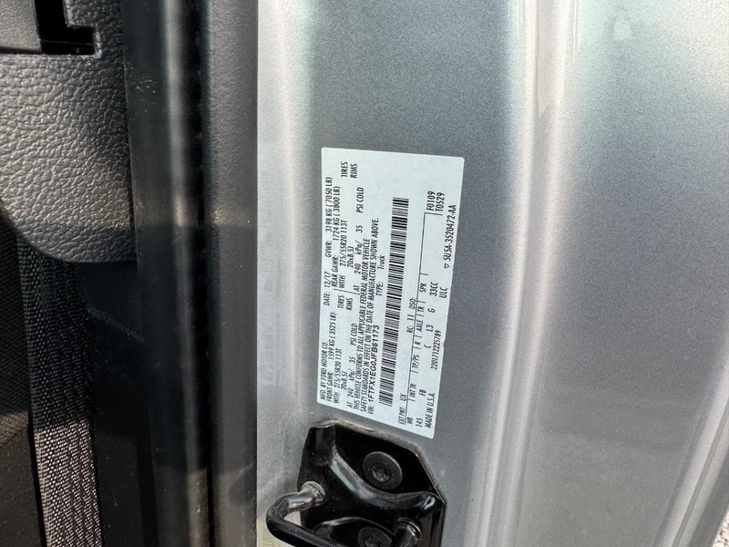 Ford F-150 Vehicle Full-screen Gallery Image 26