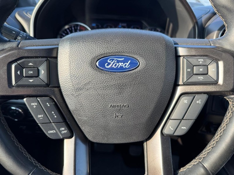 Ford Expedition Vehicle Full-screen Gallery Image 23