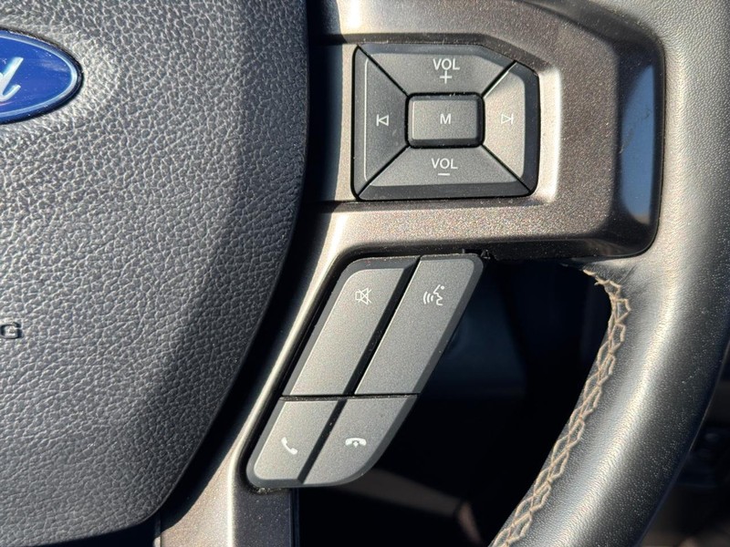 Ford Expedition Vehicle Full-screen Gallery Image 25