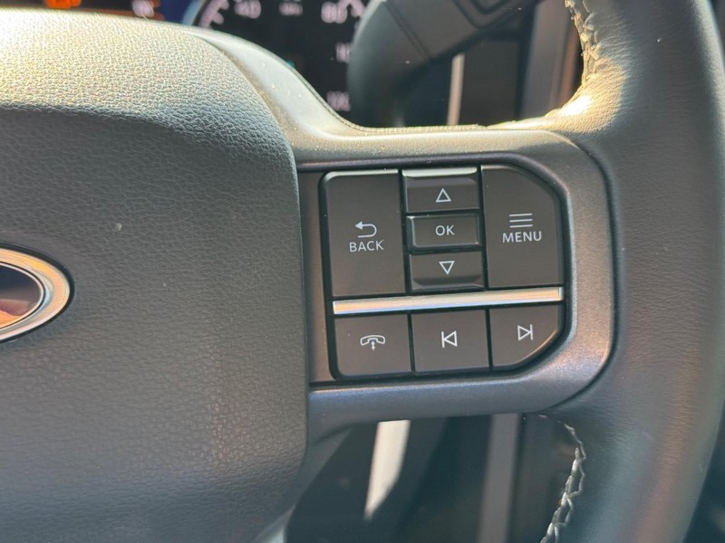 Ford F-150 Vehicle Full-screen Gallery Image 21