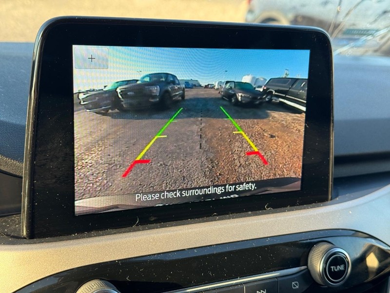 Ford Escape Vehicle Full-screen Gallery Image 22