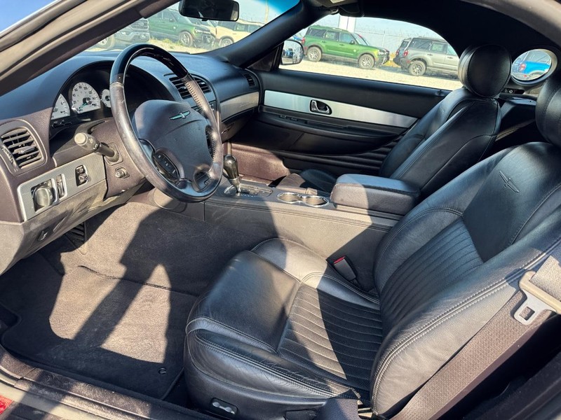 Ford Thunderbird Vehicle Full-screen Gallery Image 12