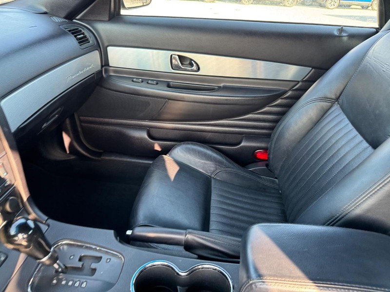 Ford Thunderbird Vehicle Full-screen Gallery Image 14