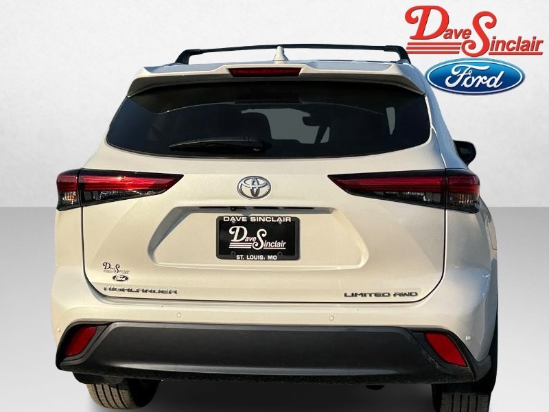 Toyota Highlander Vehicle Full-screen Gallery Image 08