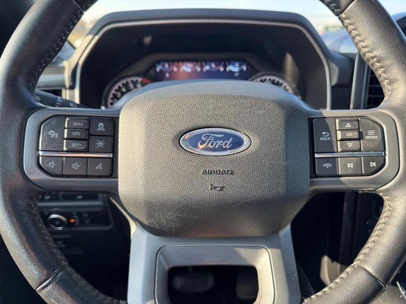 Ford F-150 Vehicle Full-screen Gallery Image 20