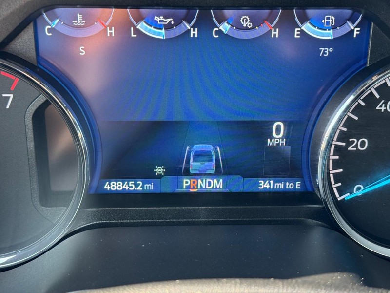 Ford F-150 Vehicle Full-screen Gallery Image 25