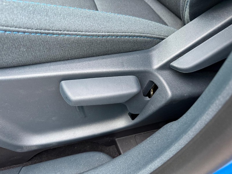 Ford Maverick Vehicle Full-screen Gallery Image 17