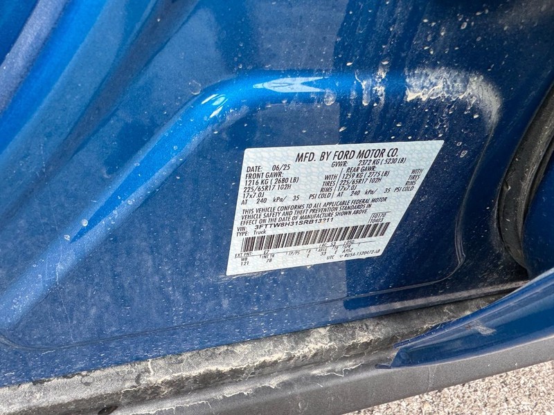 Ford Maverick Vehicle Full-screen Gallery Image 23