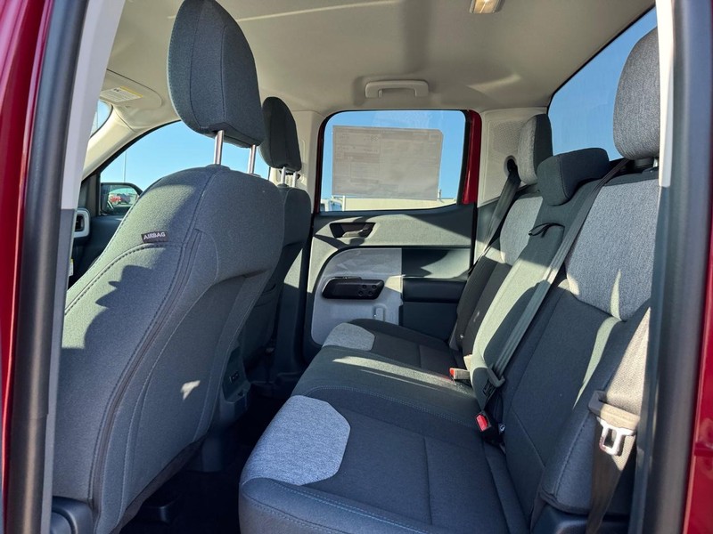 Ford Maverick Vehicle Full-screen Gallery Image 12