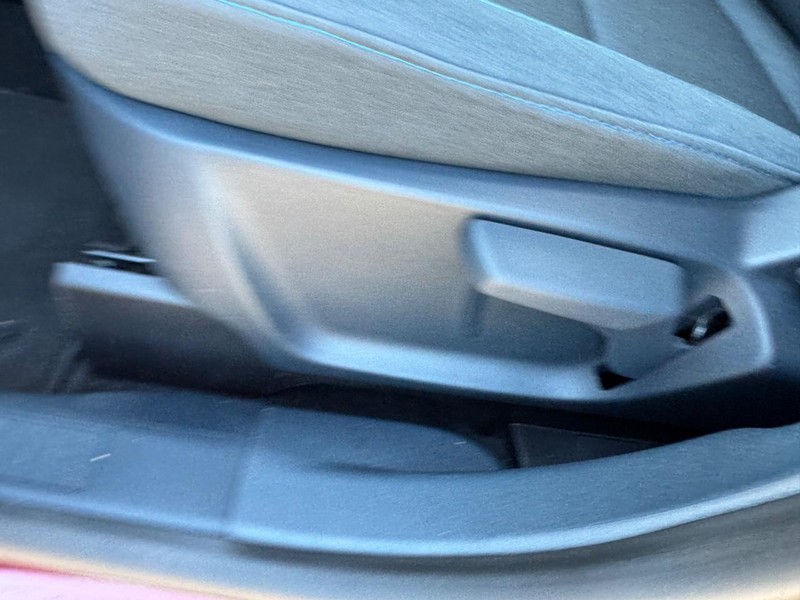 Ford Maverick Vehicle Full-screen Gallery Image 17