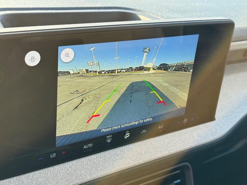 Ford Maverick Vehicle Full-screen Gallery Image 22