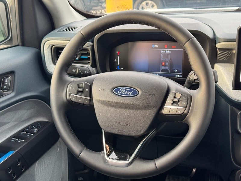 Ford Maverick Vehicle Full-screen Gallery Image 14