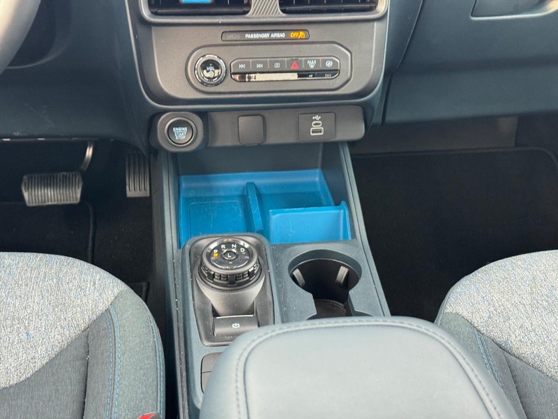 Ford Maverick Vehicle Full-screen Gallery Image 16