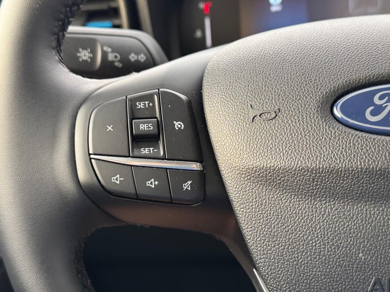 Ford Maverick Vehicle Full-screen Gallery Image 20