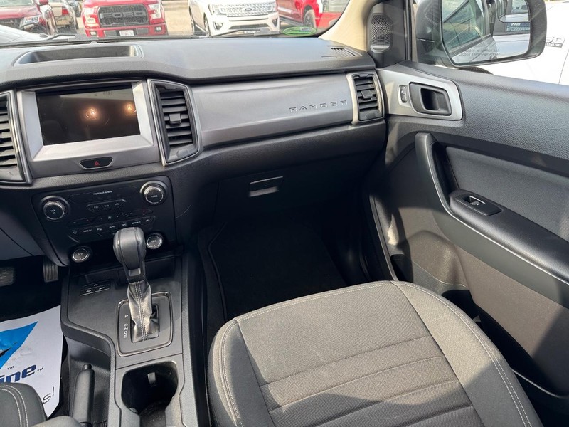 Ford Ranger Vehicle Full-screen Gallery Image 17
