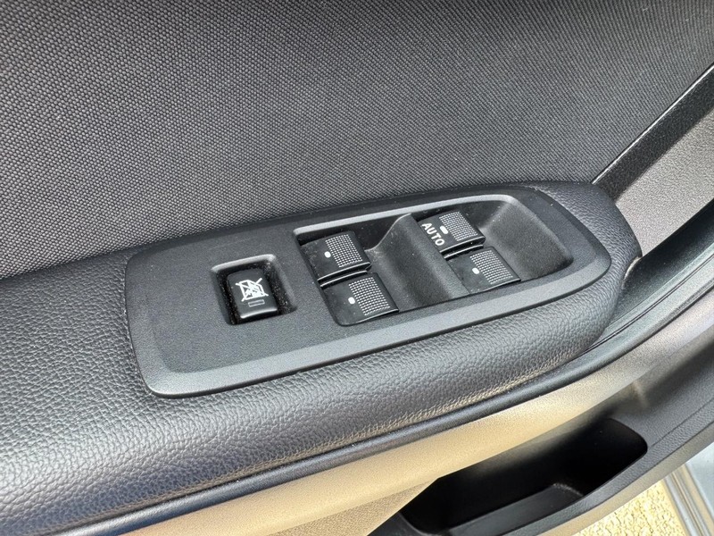 Ford Ranger Vehicle Full-screen Gallery Image 18