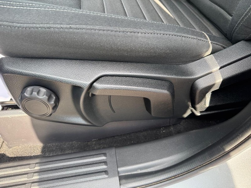 Ford Ranger Vehicle Full-screen Gallery Image 20