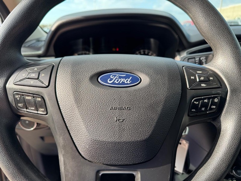 Ford Ranger Vehicle Full-screen Gallery Image 21