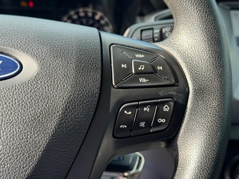 Ford Ranger Vehicle Full-screen Gallery Image 23
