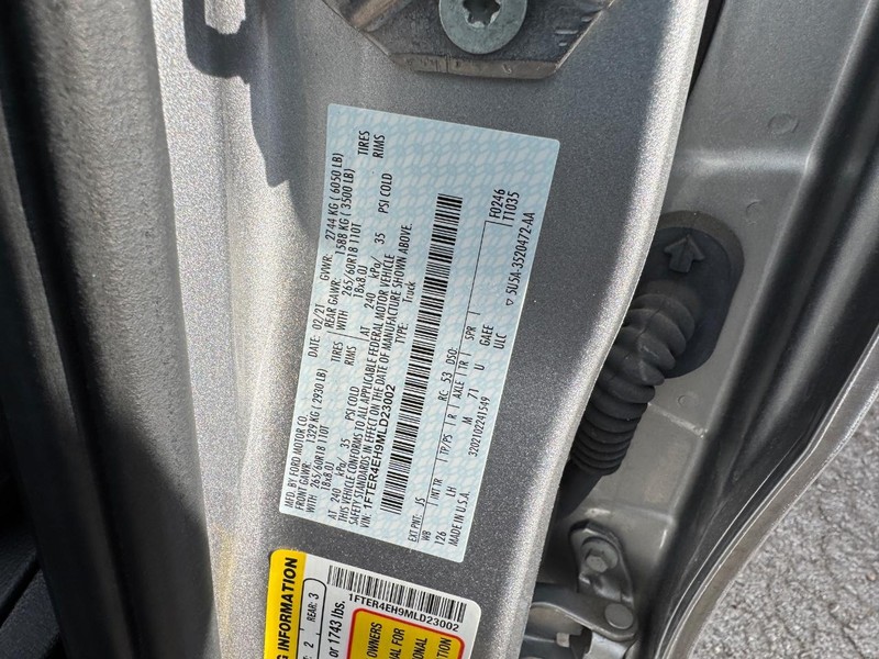 Ford Ranger Vehicle Full-screen Gallery Image 25