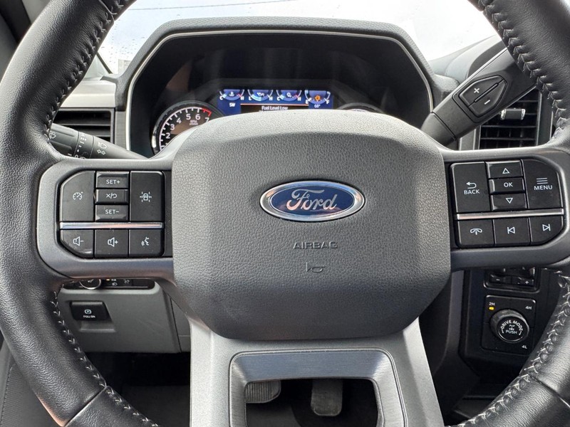 Ford F-150 Vehicle Full-screen Gallery Image 19