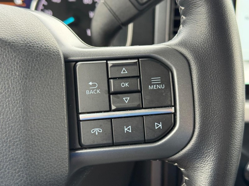 Ford F-150 Vehicle Full-screen Gallery Image 21