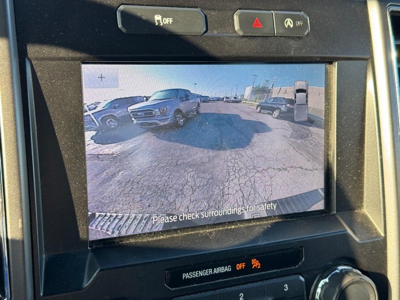 Ford F-150 Vehicle Full-screen Gallery Image 25