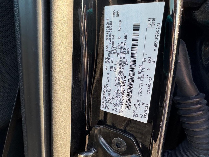 Ford F-150 Vehicle Full-screen Gallery Image 27