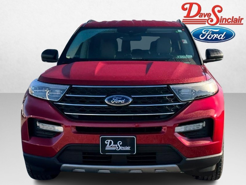 Ford Explorer Vehicle Full-screen Gallery Image 02
