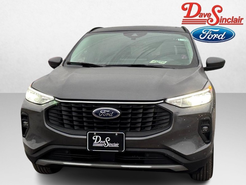 Ford Escape Vehicle Full-screen Gallery Image 02