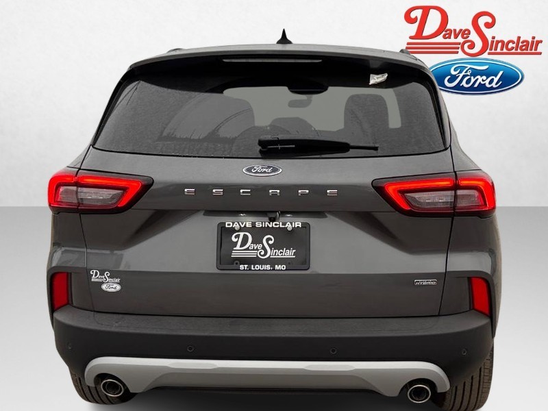 Ford Escape Vehicle Full-screen Gallery Image 08