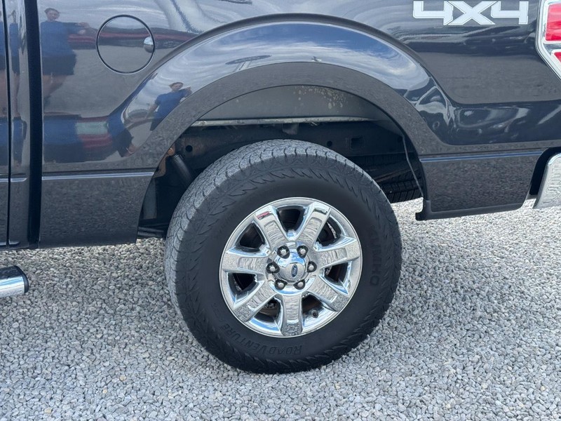 Ford F-150 Vehicle Full-screen Gallery Image 11
