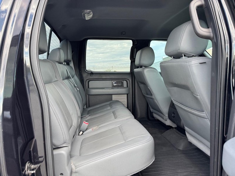 Ford F-150 Vehicle Full-screen Gallery Image 13