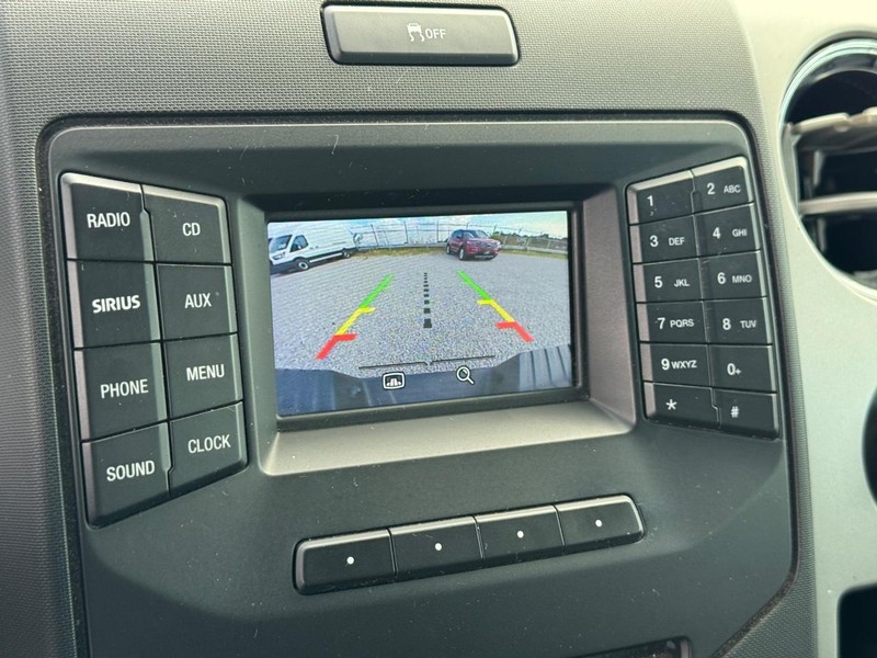 Ford F-150 Vehicle Full-screen Gallery Image 22