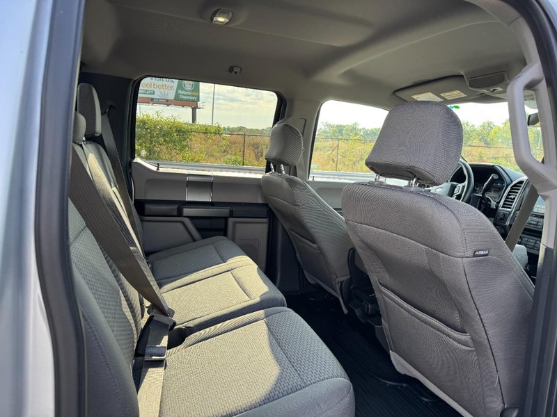 Ford F-150 Vehicle Full-screen Gallery Image 13