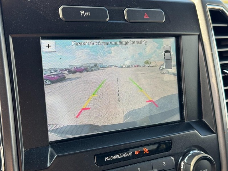 Ford F-150 Vehicle Full-screen Gallery Image 21