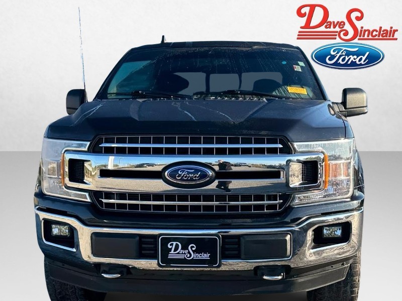 Ford F-150 Vehicle Full-screen Gallery Image 02