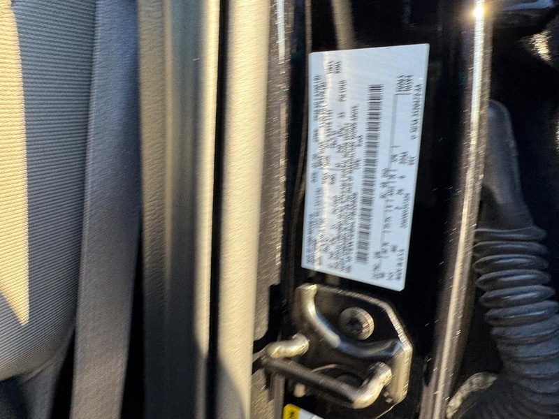 Ford F-150 Vehicle Full-screen Gallery Image 22