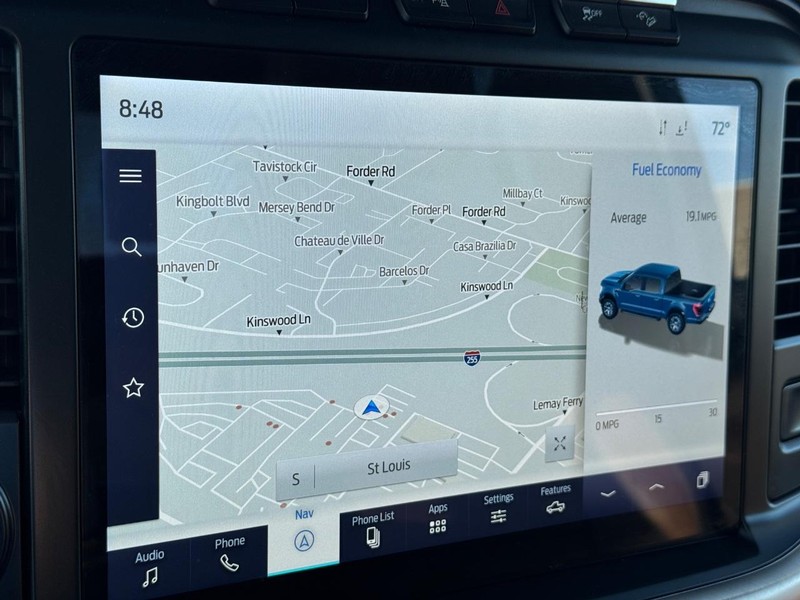 Ford F-150 Vehicle Full-screen Gallery Image 24
