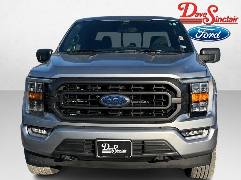 Ford F-150 Vehicle Full-screen Gallery Image 02
