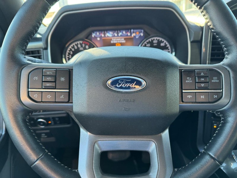 Ford F-150 Vehicle Full-screen Gallery Image 19