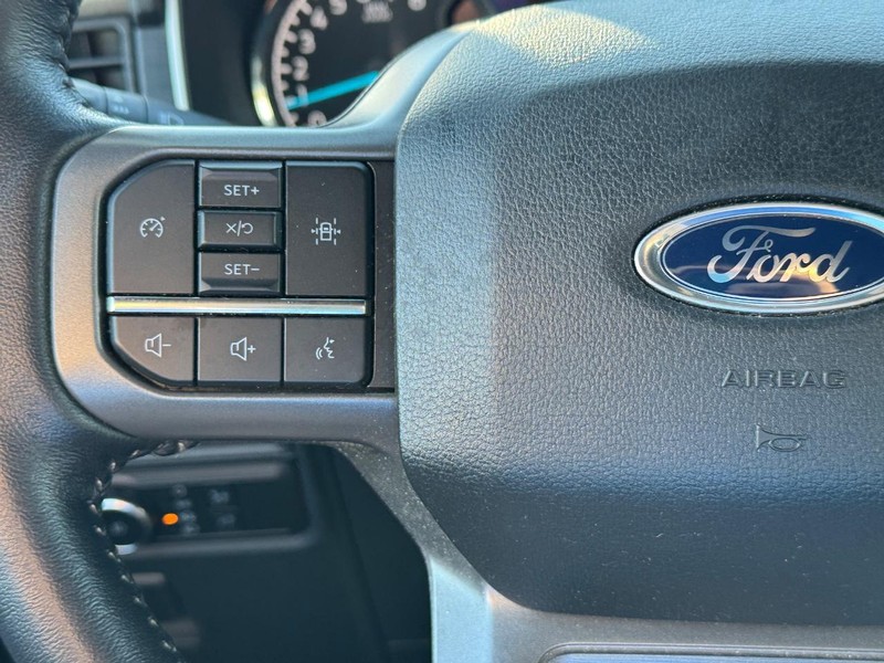 Ford F-150 Vehicle Full-screen Gallery Image 20