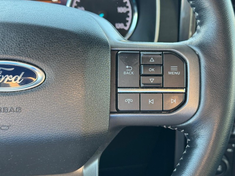 Ford F-150 Vehicle Full-screen Gallery Image 21