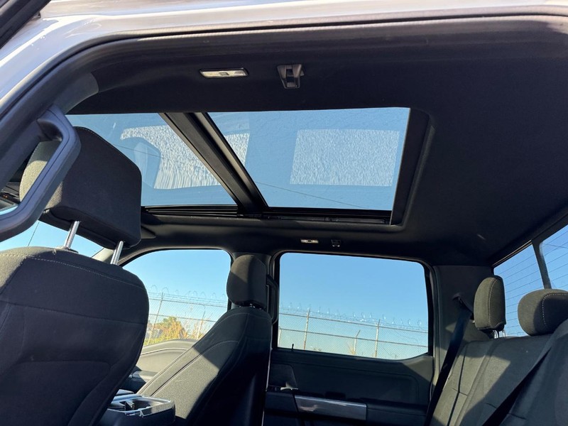 Ford F-150 Vehicle Full-screen Gallery Image 13