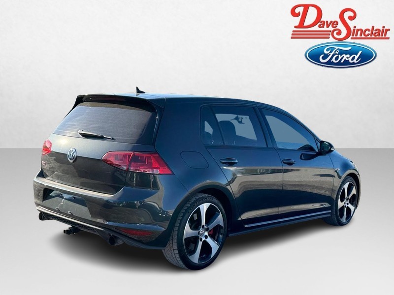 Volkswagen Golf GTI Vehicle Full-screen Gallery Image 07
