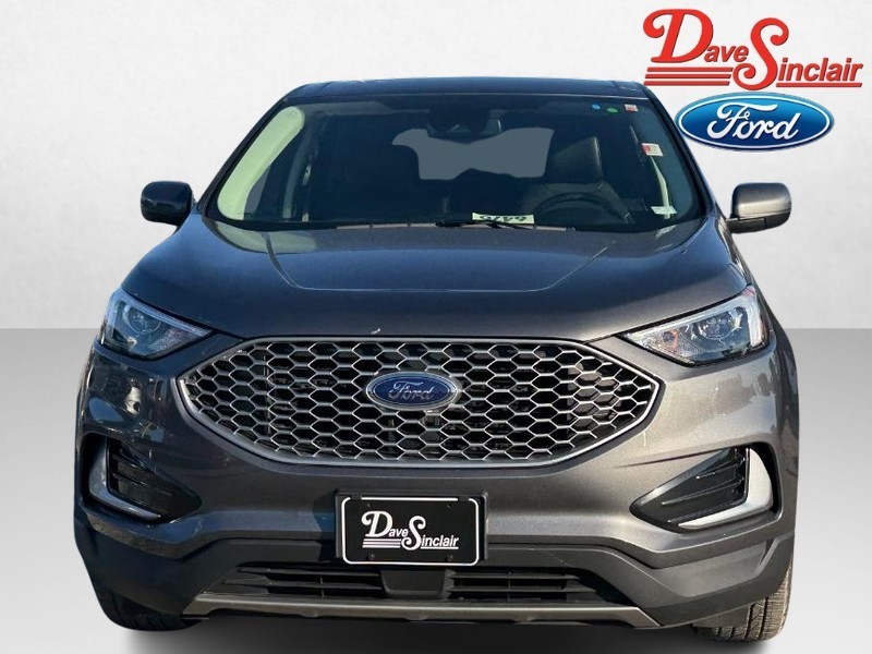Ford Edge Vehicle Full-screen Gallery Image 02