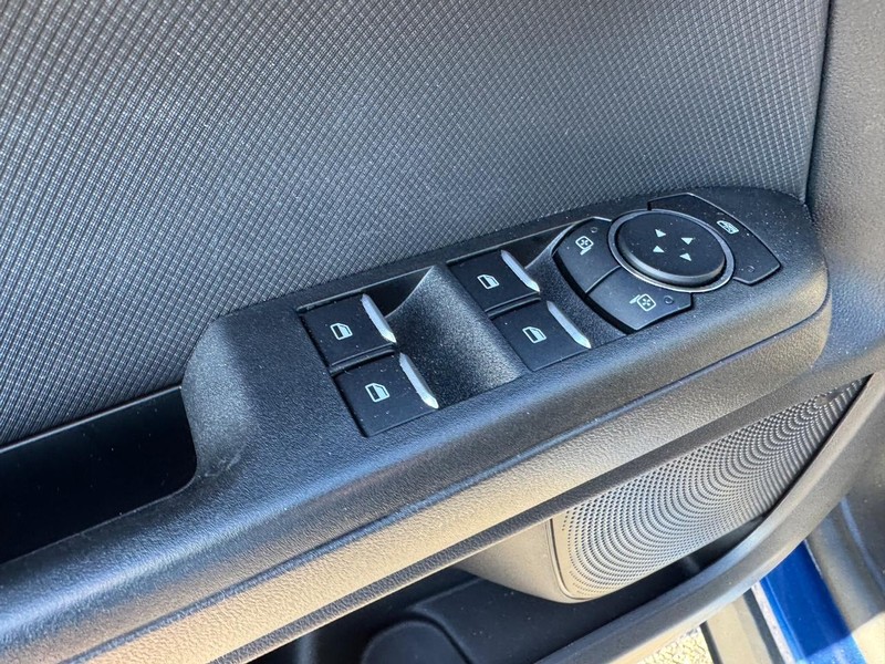 Ford Bronco Sport Vehicle Full-screen Gallery Image 17