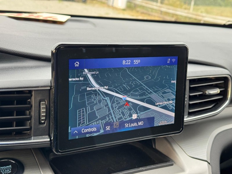 Ford Explorer Vehicle Full-screen Gallery Image 23